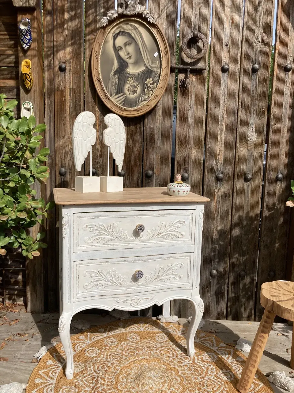 Adorable petite commode ou console blanc patiné  meuble vintage relooke en bois massif