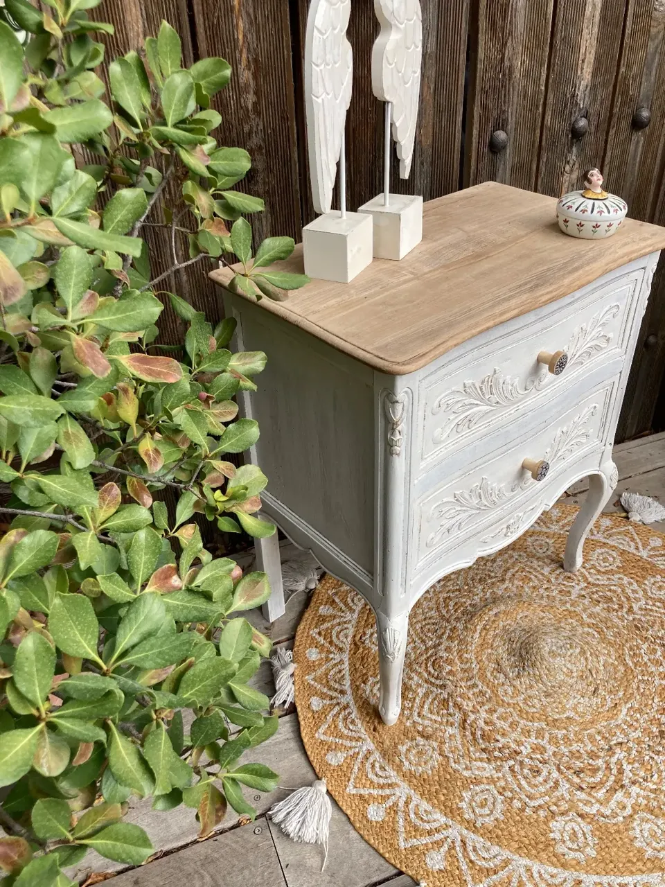 Adorable petite commode ou console blanc patiné  meuble vintage relooke en bois massif