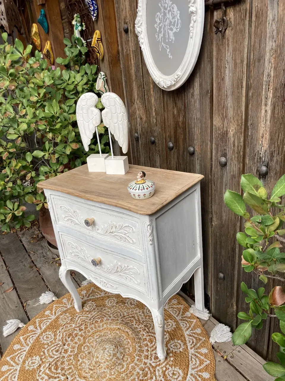Adorable petite commode ou console blanc patiné  meuble vintage relooke en bois massif