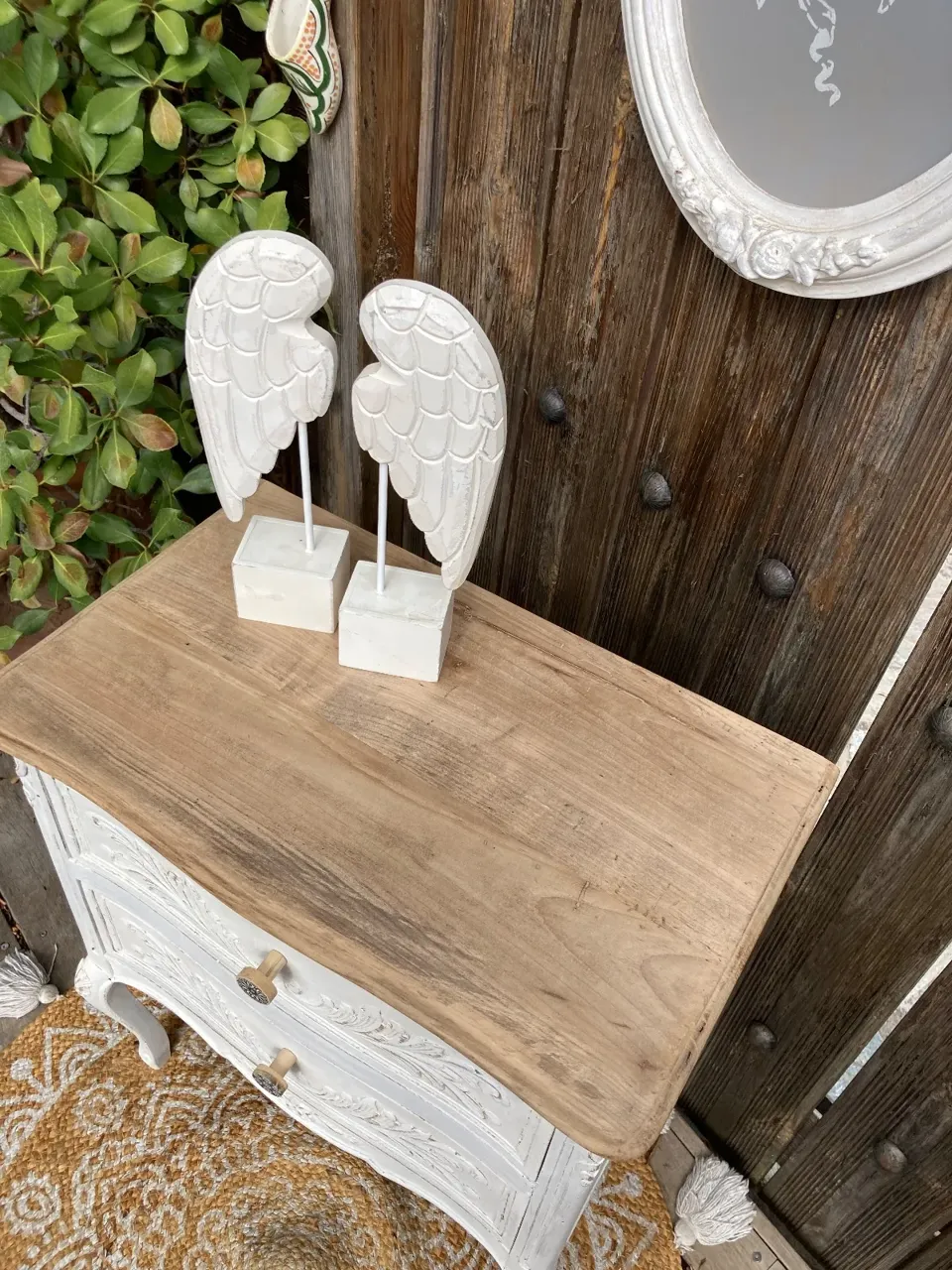 Adorable petite commode ou console blanc patiné  meuble vintage relooke en bois massif