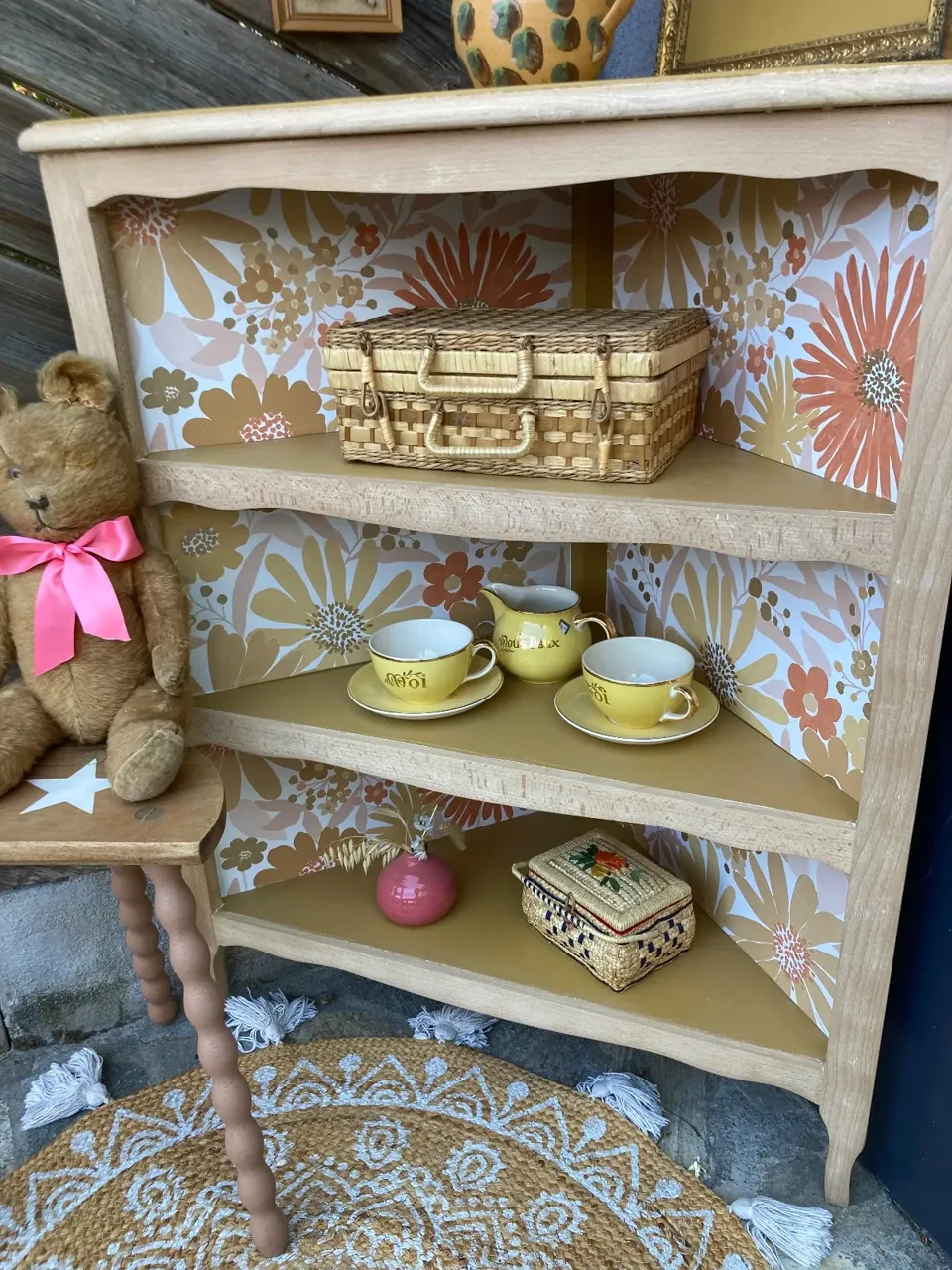 Bibus d angle rare !!! Relooke curry papier fleurs 🌸  meuble vintage relooke en bois massif