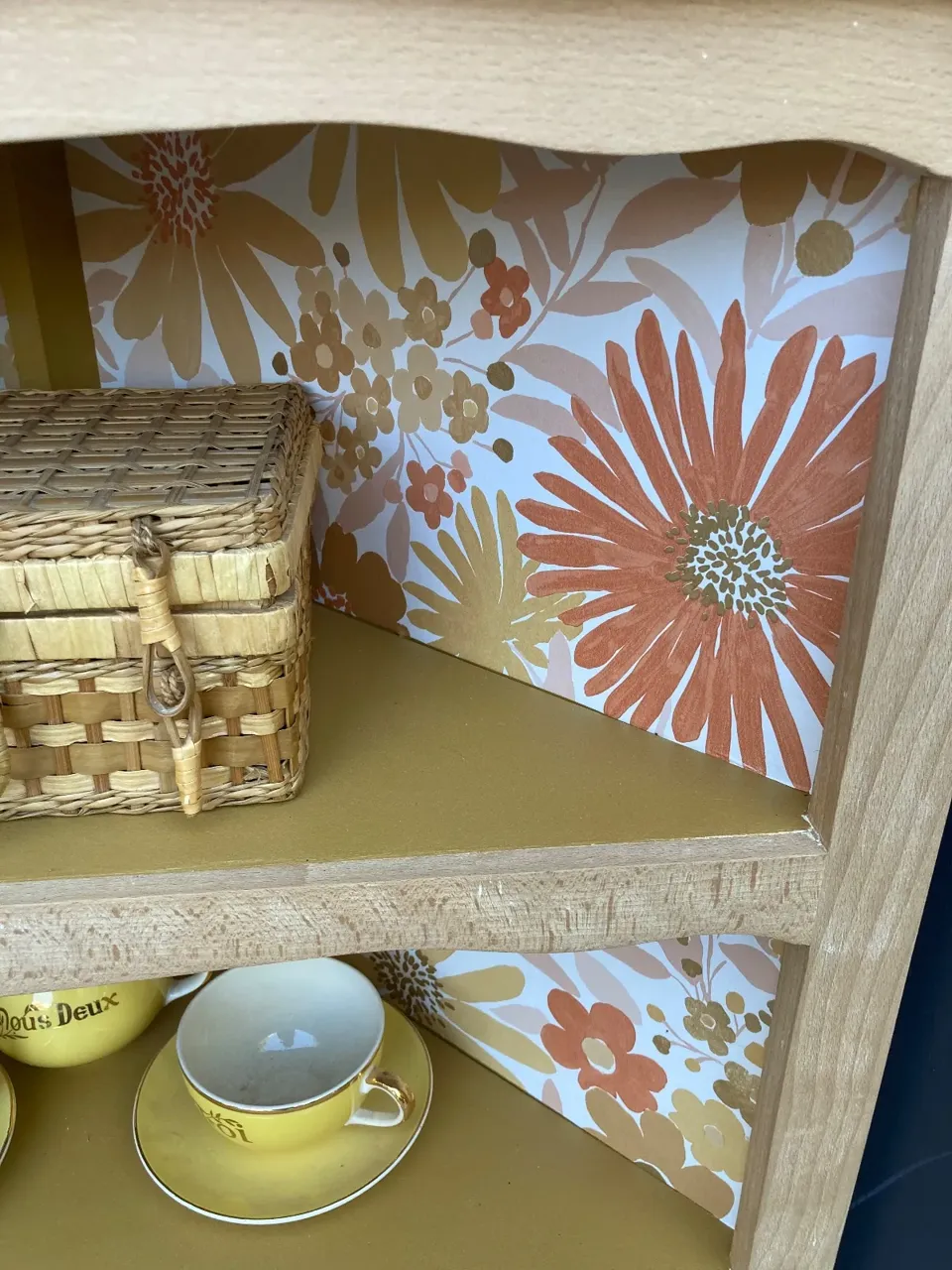 Bibus d angle rare !!! Relooke curry papier fleurs 🌸  meuble vintage relooke en bois massif
