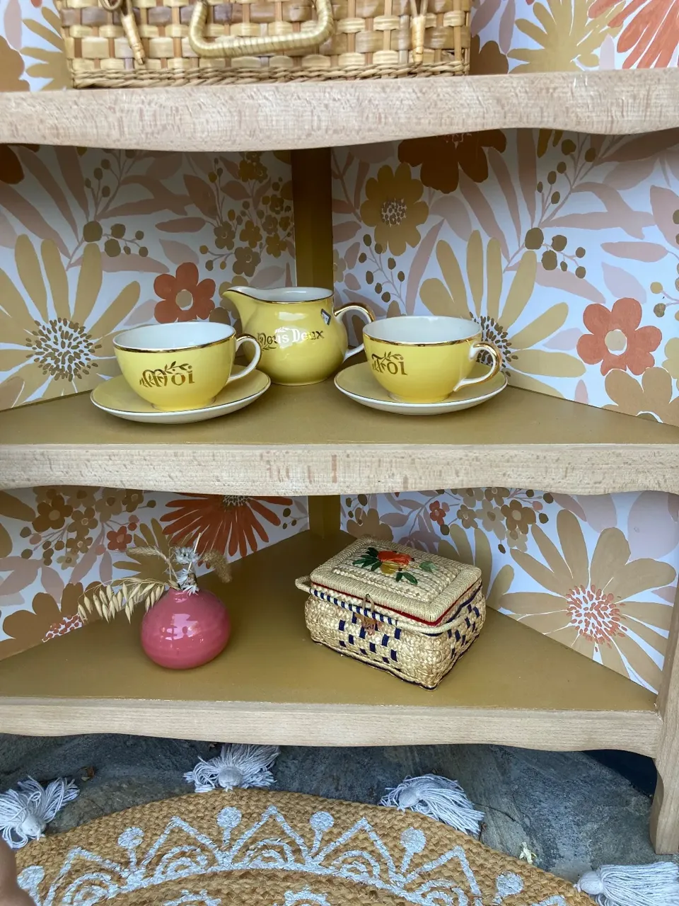 Bibus d angle rare !!! Relooke curry papier fleurs 🌸  meuble vintage relooke en bois massif