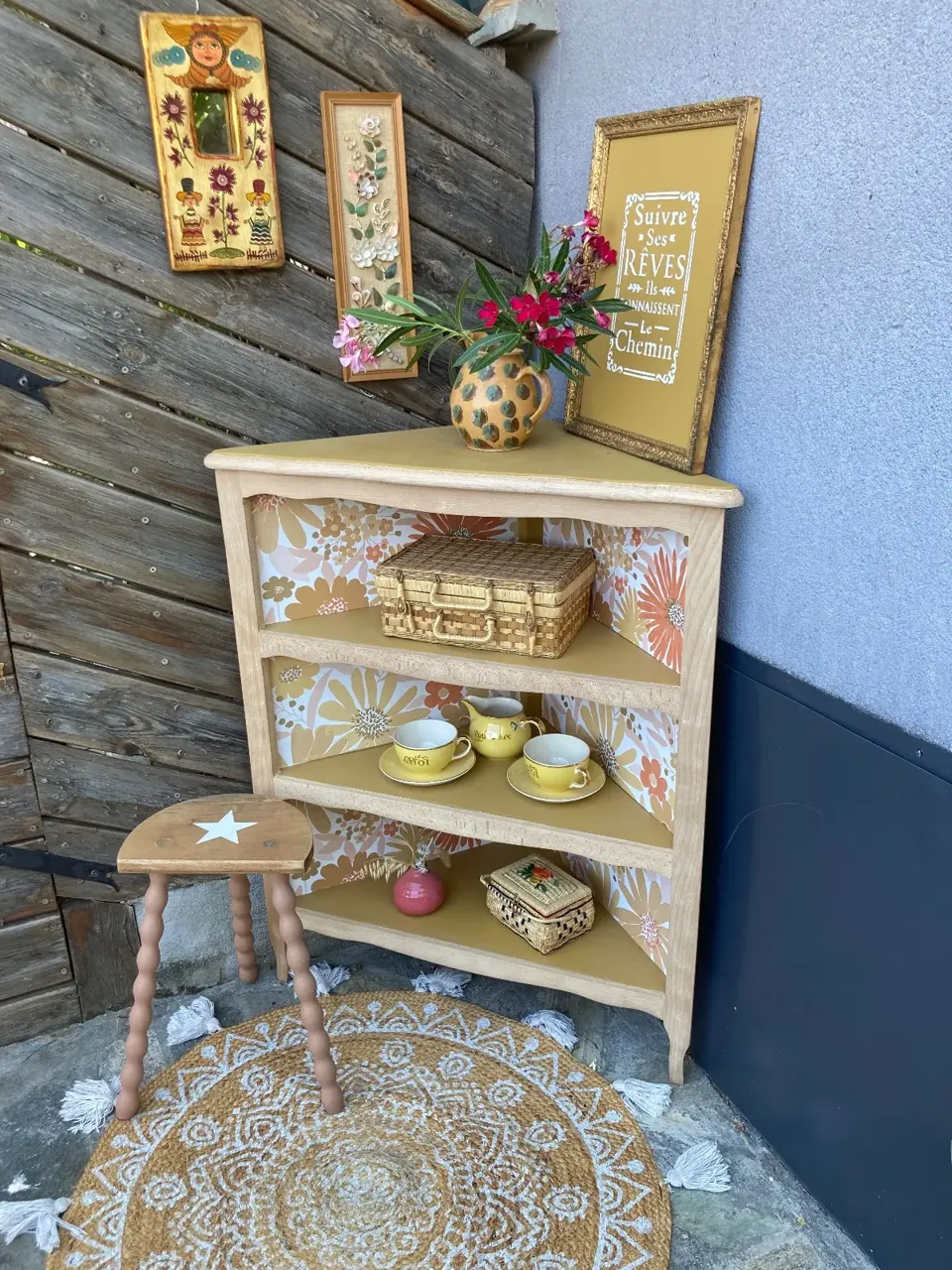 Bibus d angle rare !!! Relooke curry papier fleurs 🌸  meuble vintage relooke en bois massif