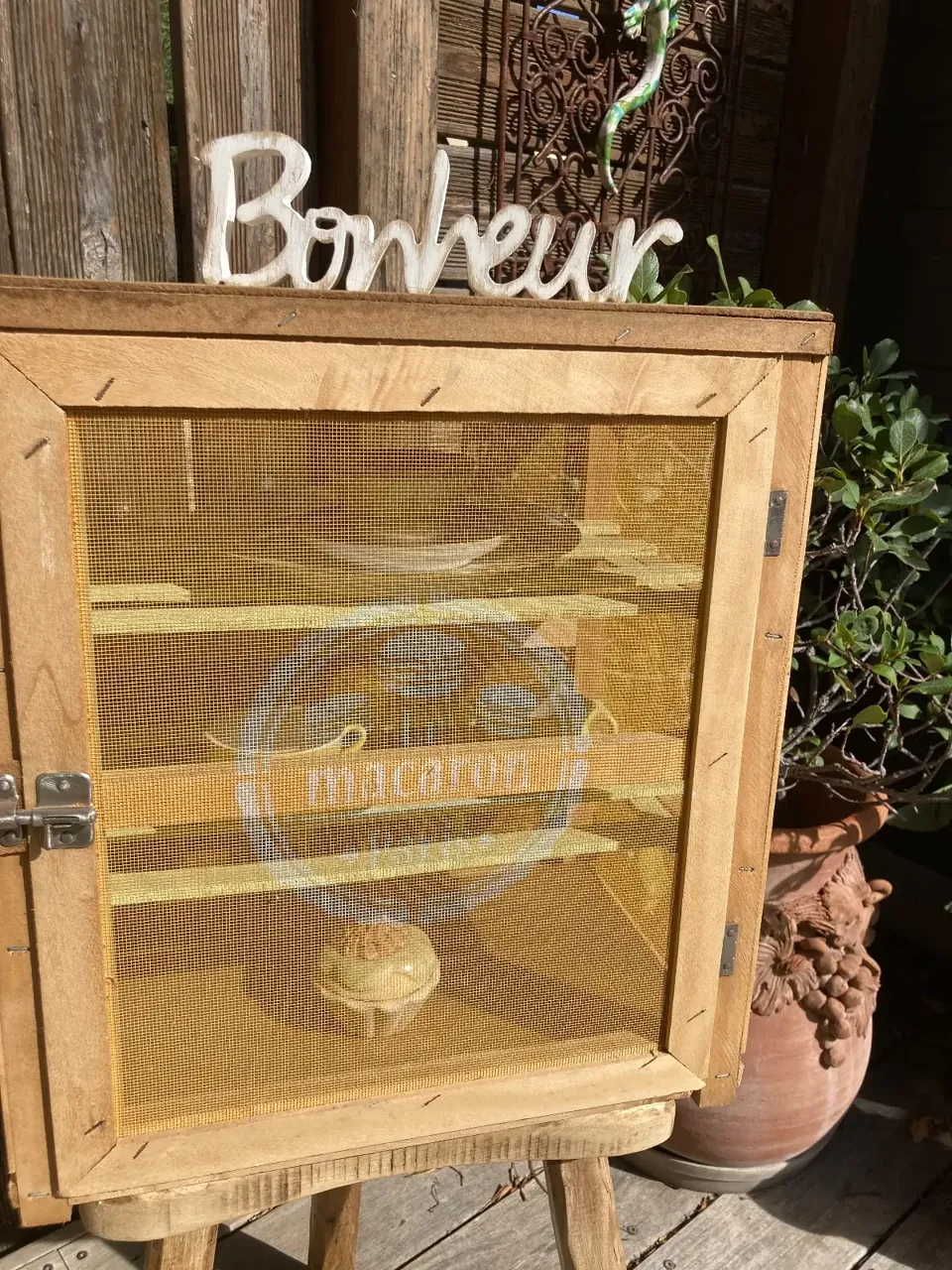 Garde manger vintage decor porte / 80€ Piece  meuble vintage relooke en bois massif