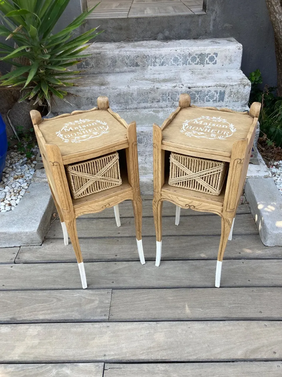 Jolie paire de chevets CHENE MASSIF/ maison de campagne  meuble vintage relooke en bois massif