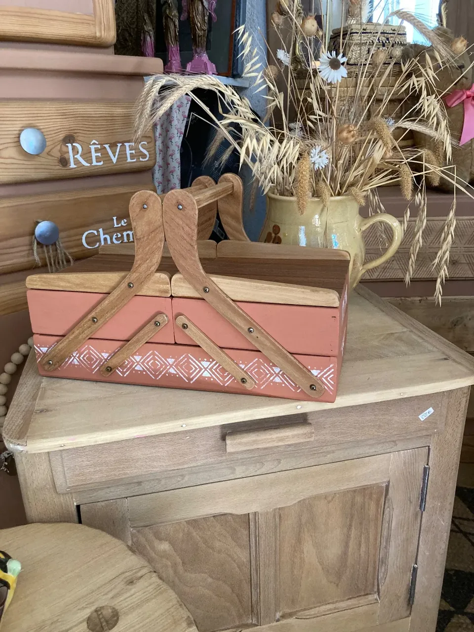 Mini travailleuse ou boîte à couture / bijoux bohème  meuble vintage relooke en bois massif