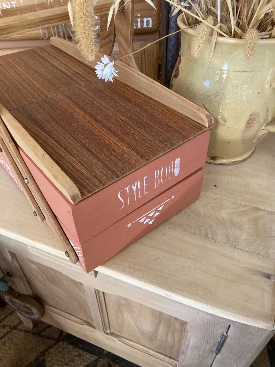 Mini travailleuse ou boîte à couture / bijoux bohème  meuble vintage relooke en bois massif