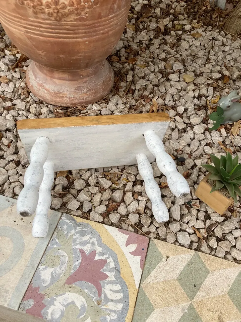 Petit tabouret🌸 bas/ repose pieds bohème / FLEURS  meuble vintage relooke en bois massif