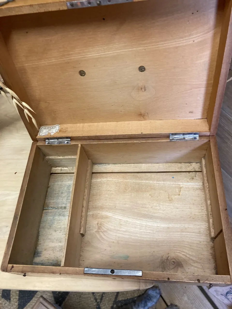 Petite boîte ancienne peinture fleurs vintage  meuble vintage relooke en bois massif
